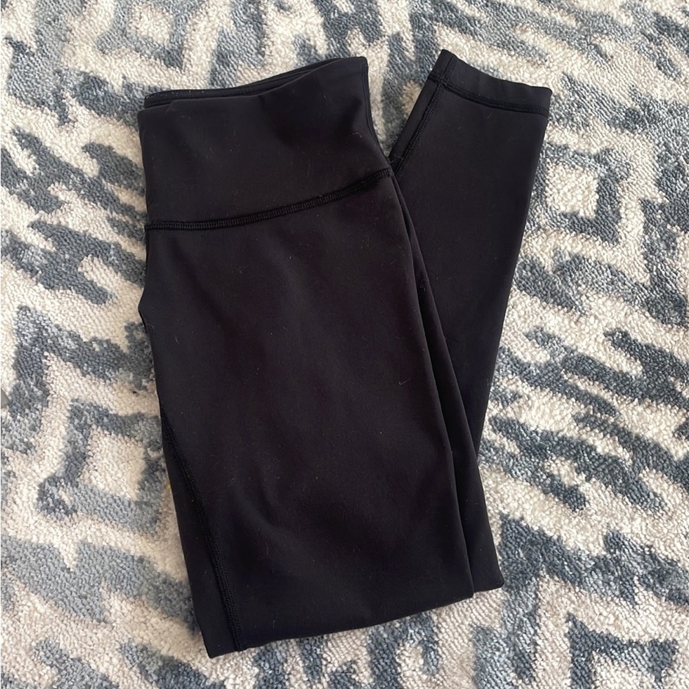 Lululemon Wunder Under size 6